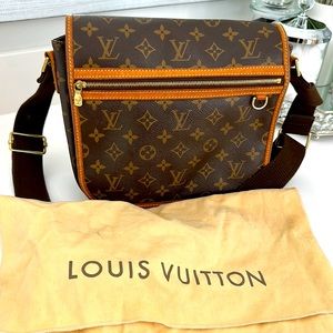 💯 authentic Monogram Bosphore GM Messenger Bag. Used